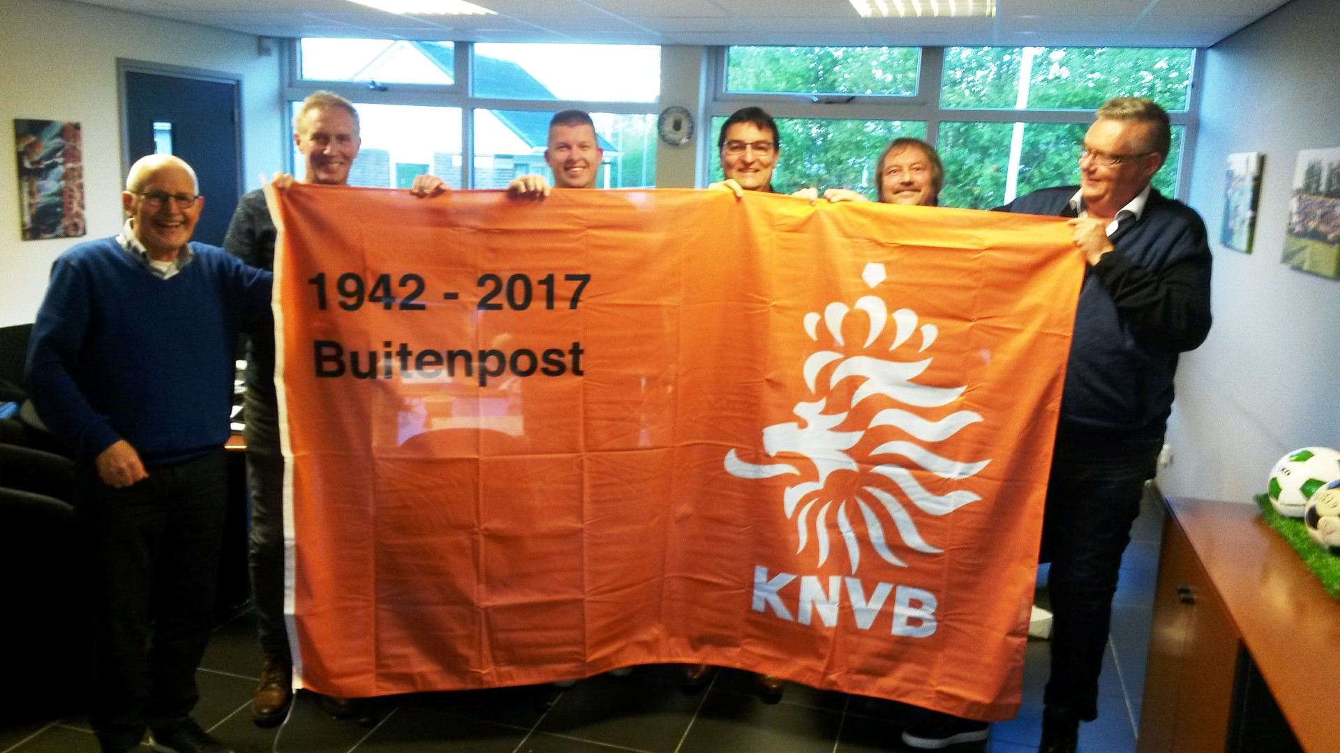 KNVB-vlag voor Buitenpost (Large)