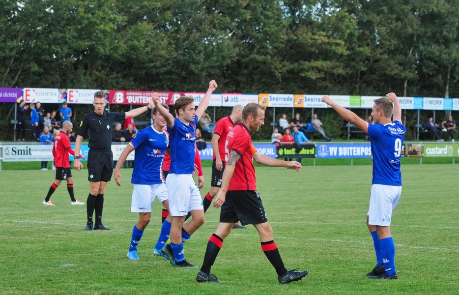 Rik Weening (midden, juichend) heeft de 3-1 gescoord