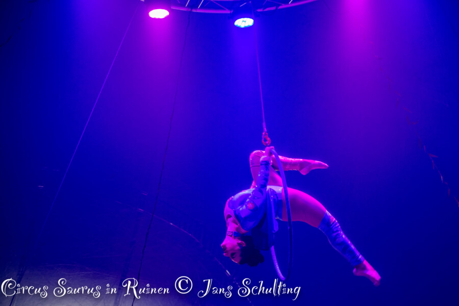 Circus Saurus persfoto 5 - Fotograaf Jans Schulting